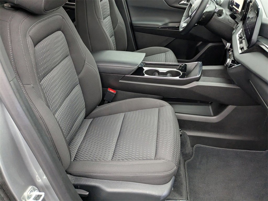 Used 2025 Chevrolet Equinox LT image 37