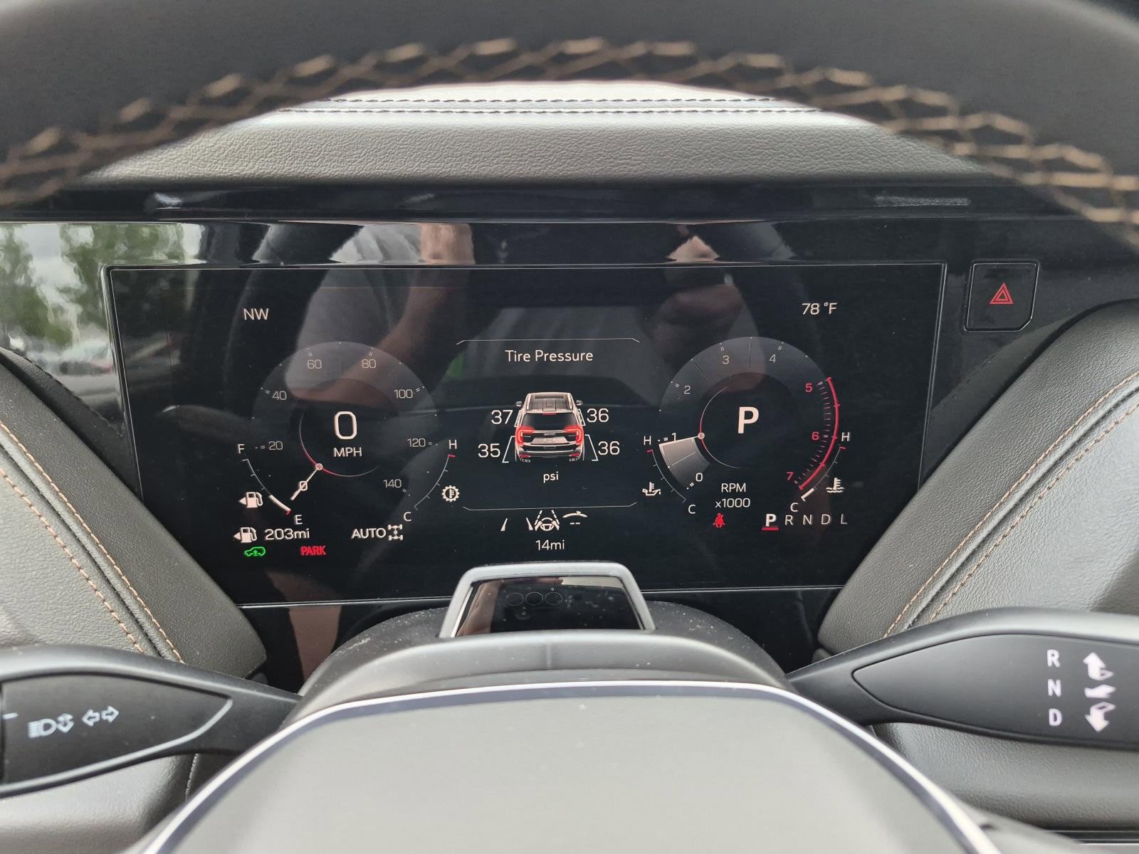 New 2026 GMC Yukon XL AT4 w/ AT4 Premium Plus Package image 21