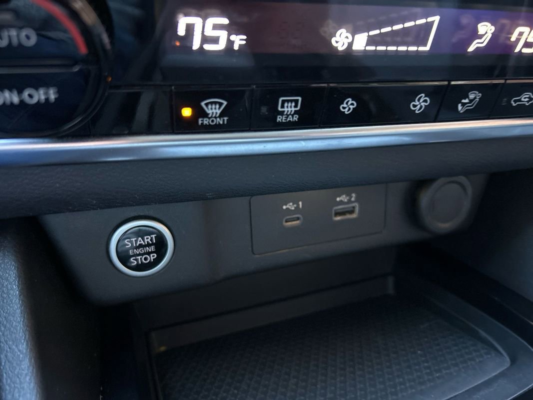 Used 2021 Nissan Rogue SV image 14