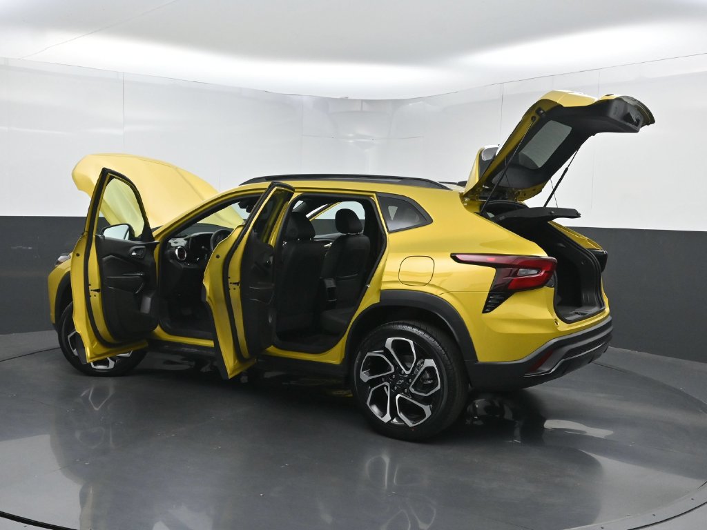 Used 2024 Chevrolet Trax RS FWD image 35