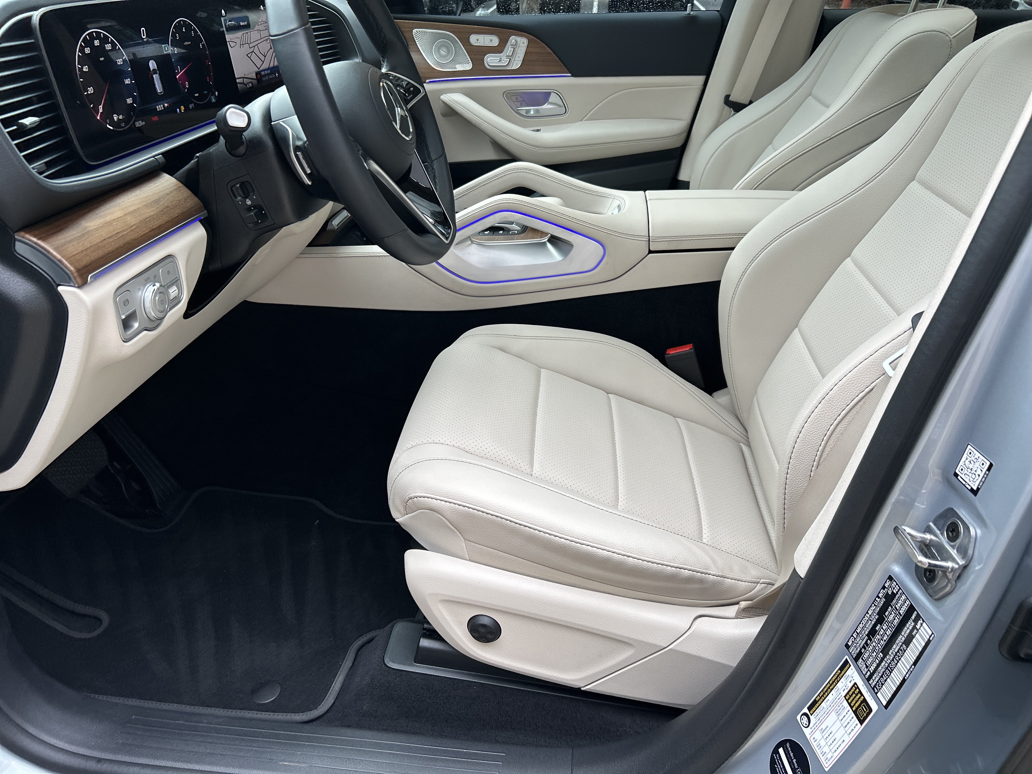 Certified 2025 Mercedes-Benz GLE 350 4MATIC w/ AMG Line Exterior image 19