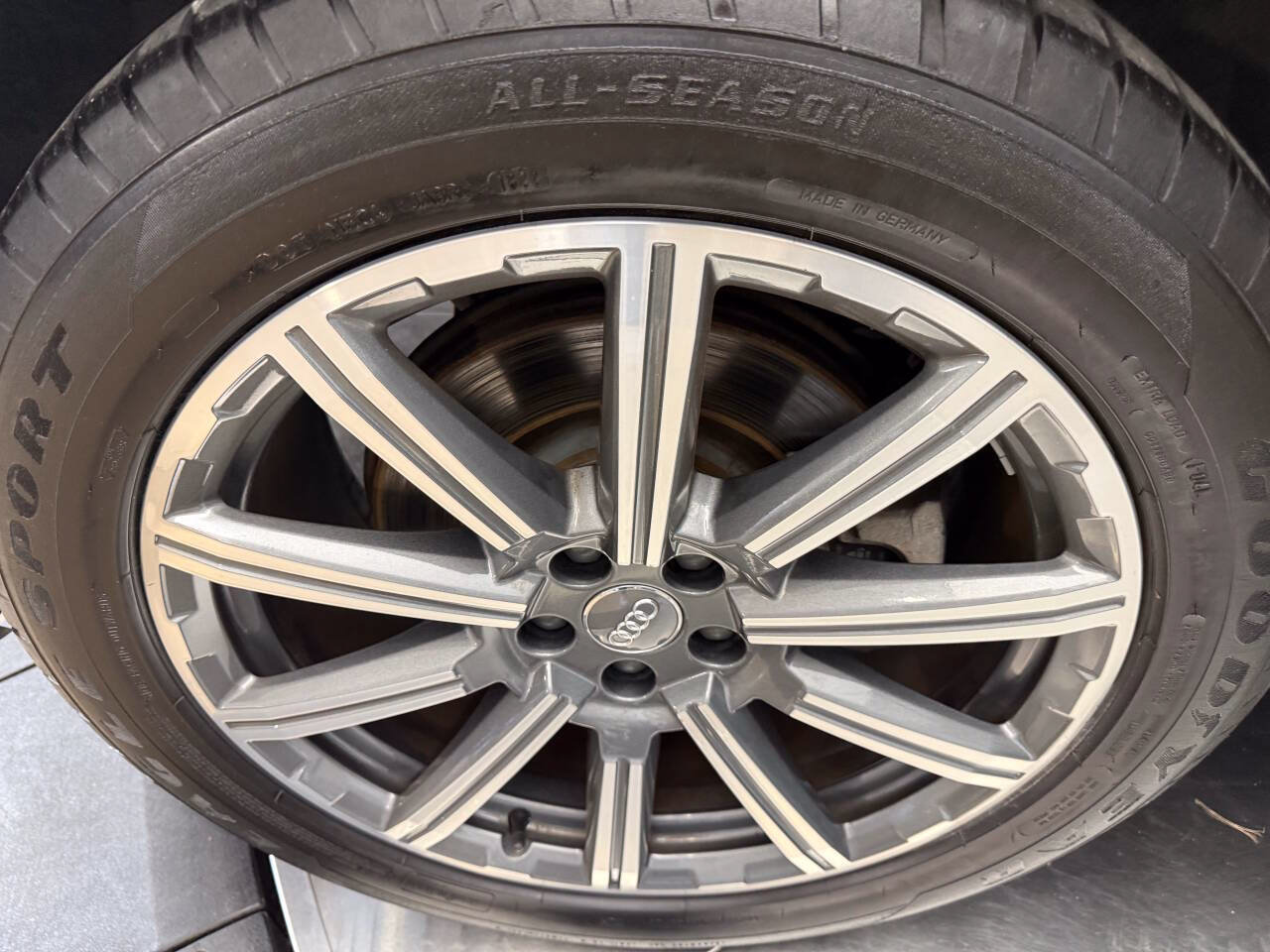 Used 2018 Audi Q7 3.0T Premium Plus AWD/4WD image 26