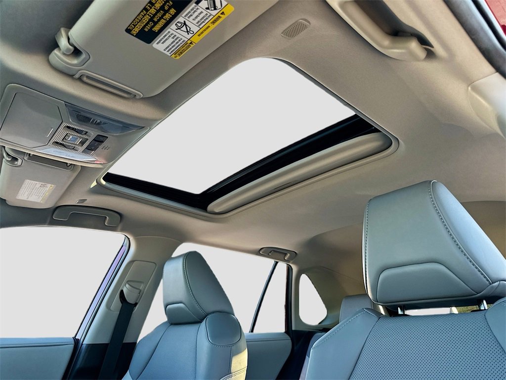 Used 2023 Toyota RAV4 Limited image 20