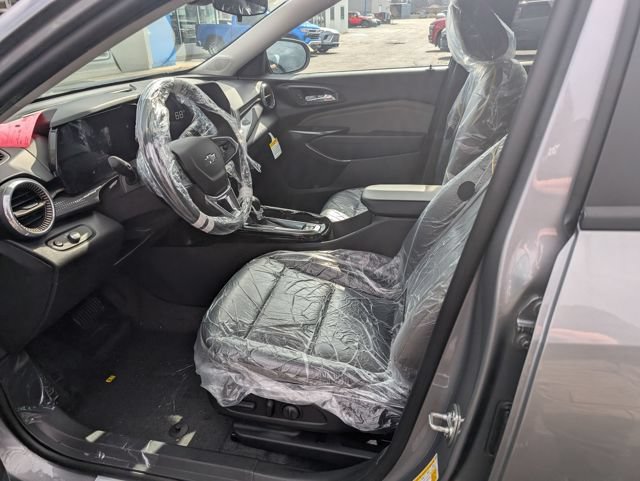 New 2026 Chevrolet Trax ACTIV w/ Sunroof Package FWD image 13