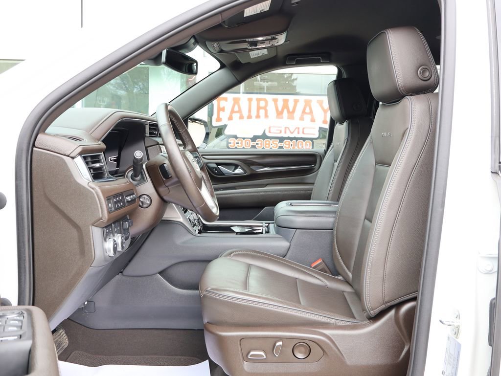 Used 2023 GMC Yukon XL Denali w/ Max Trailering Package AWD/4WD image 14