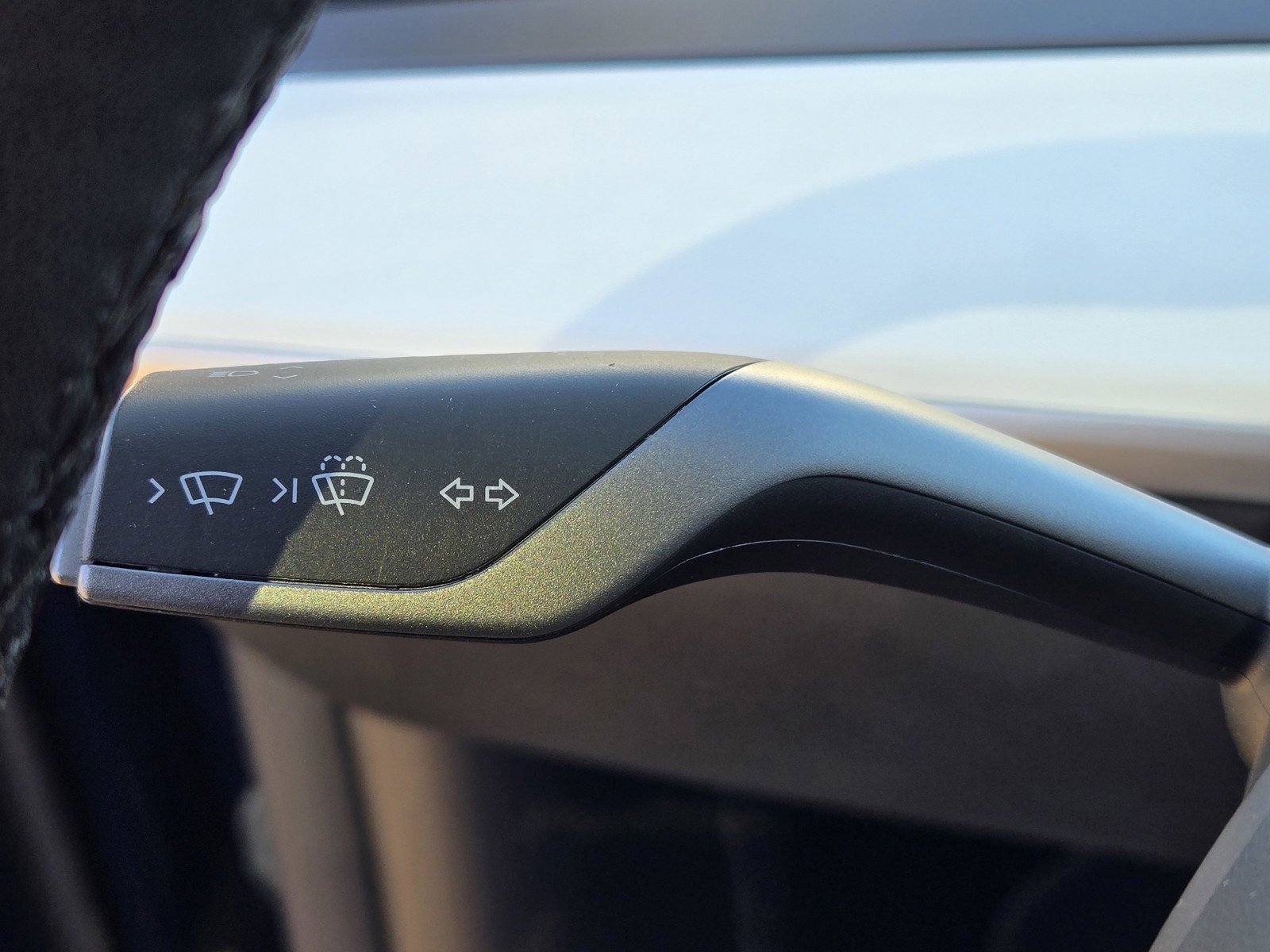 Used 2024 Tesla Model Y Long Range image 26