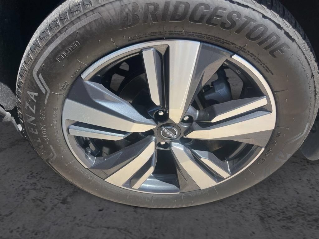 Used 2023 Nissan Rogue SL w/ SL Premium Package FWD image 34