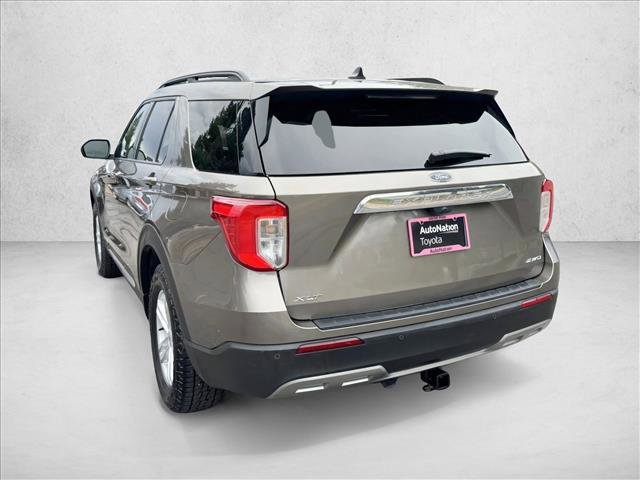Used 2021 Ford Explorer XLT w/ Equipment Group 202A image 5