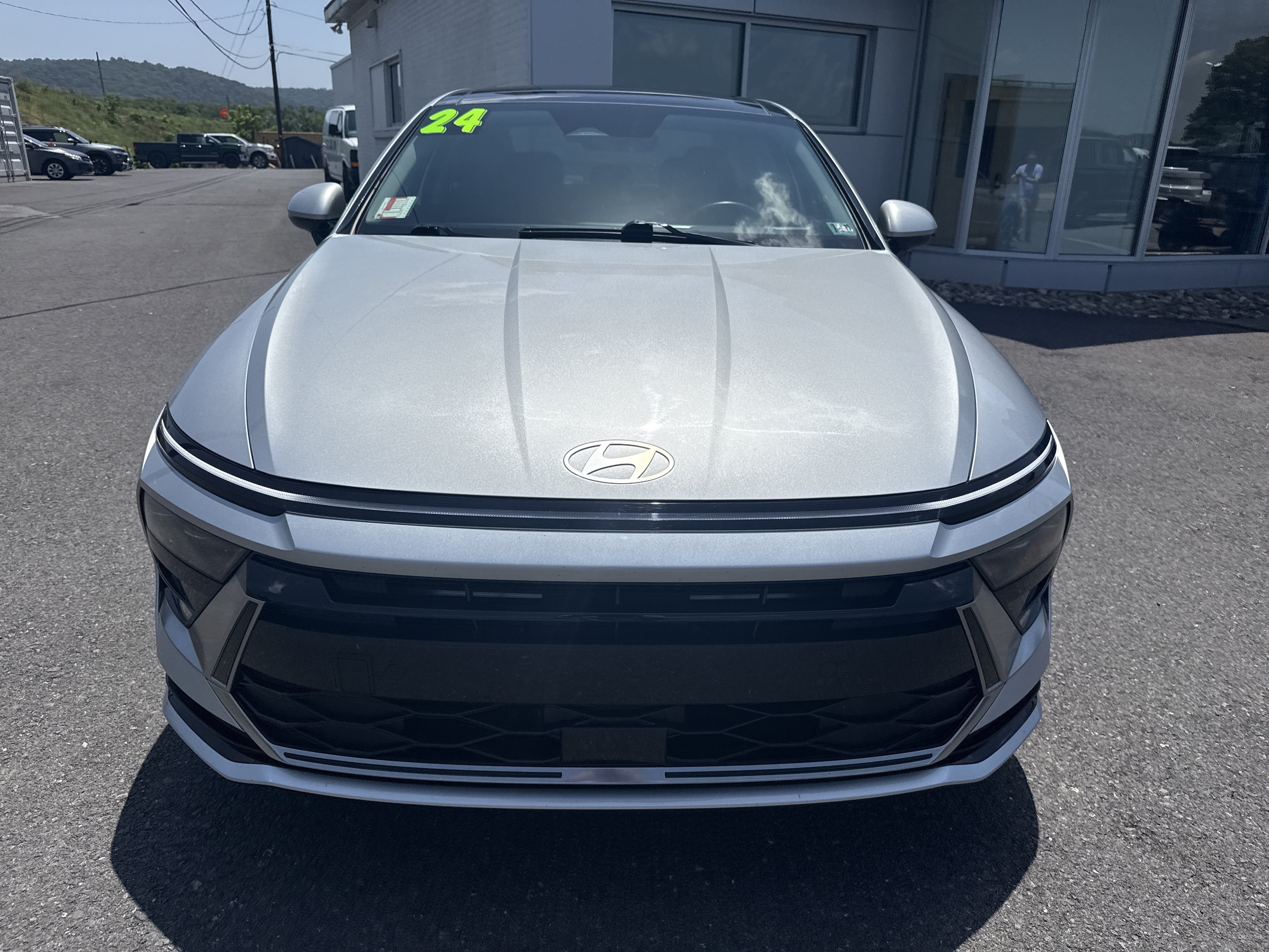 Used 2024 Hyundai Sonata SEL w/ Convenience Package FWD image 8
