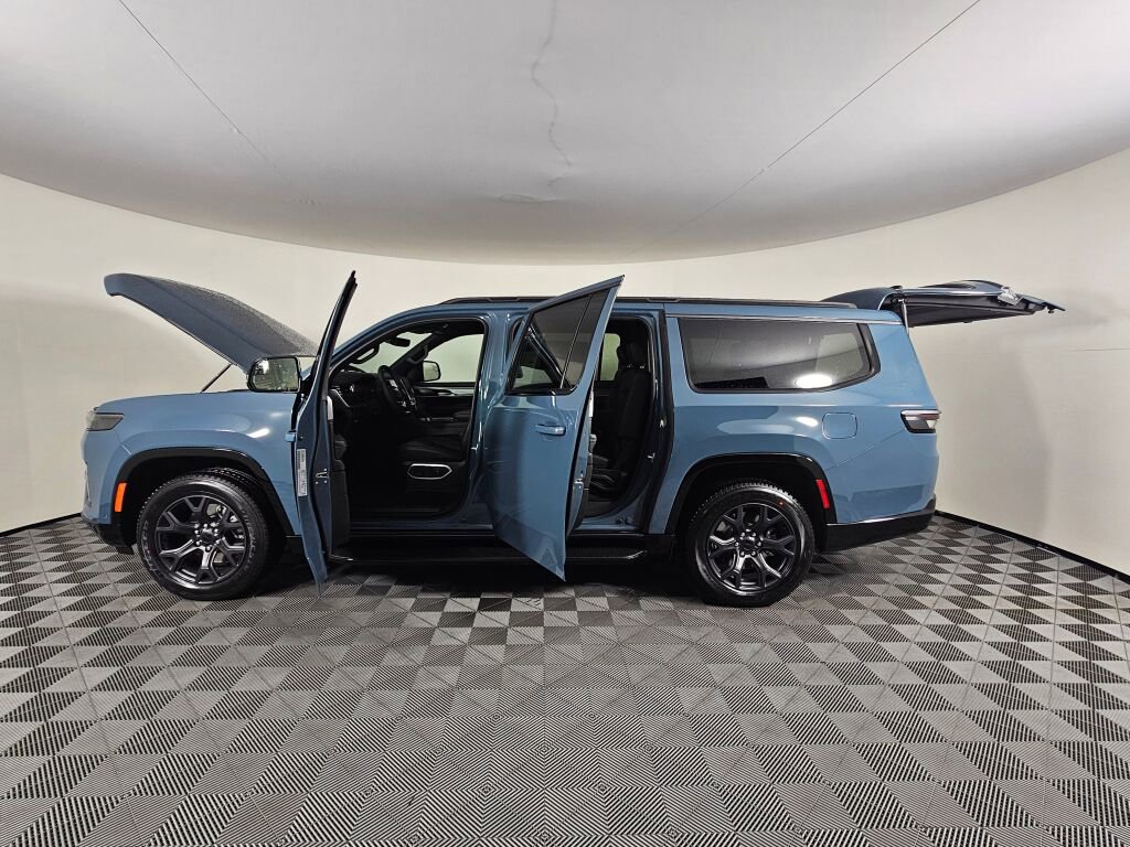 New 2026 Jeep Grand Wagoneer L Limited w/ Rear Seat Video Group I image 17