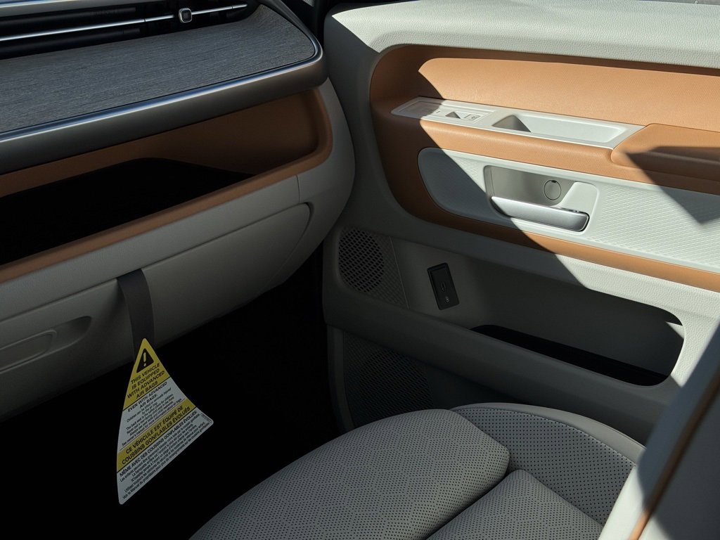 New 2025 Volkswagen ID. Buzz 1st Edition image 29