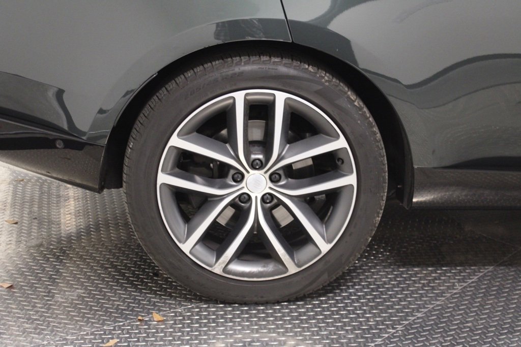 Used 2024 Land Rover Range Rover Long Wheelbase Autobiography image 13