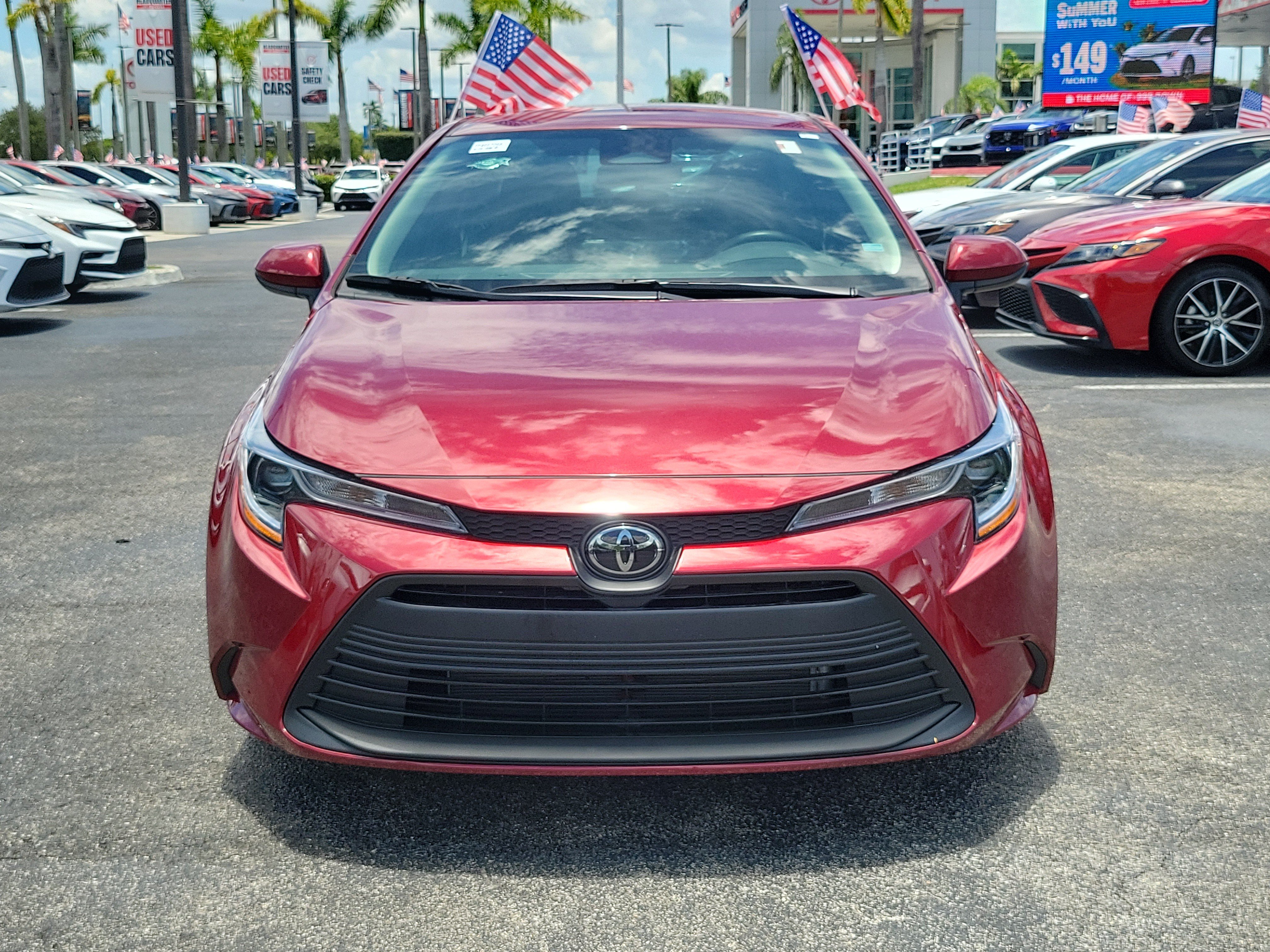 Used 2025 Toyota Corolla LE FWD image 4
