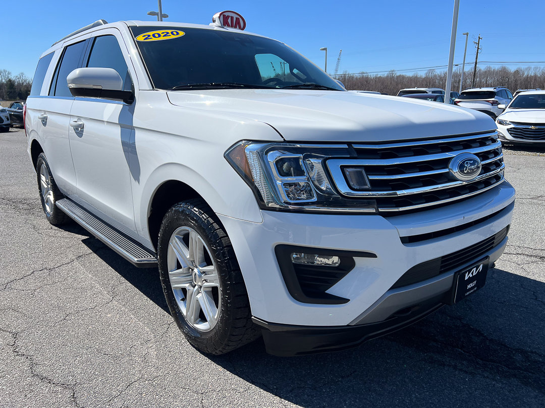 Used 2020 Ford Expedition XLT w/ Equipment Group 202A AWD/4WD image 15
