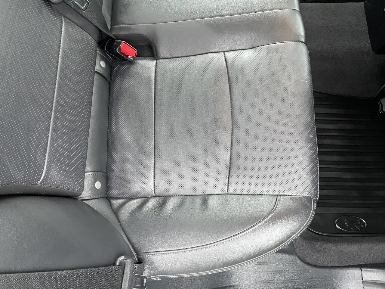 Used 2015 Subaru Legacy 2.5i Limited image 29