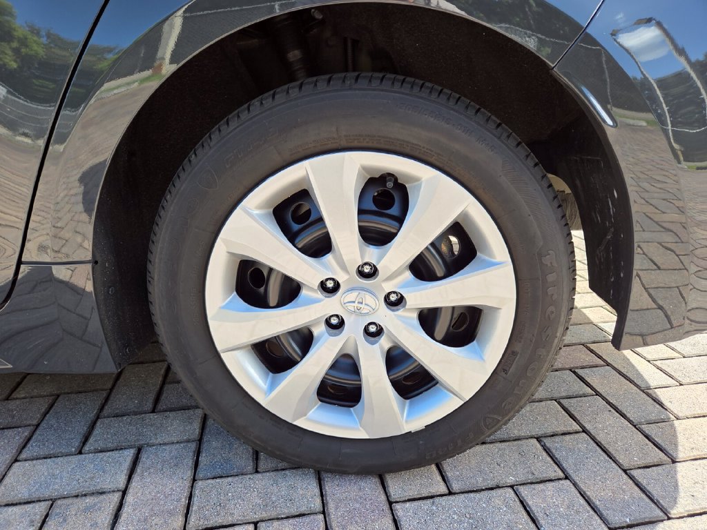 Certified 2025 Toyota Corolla LE w/ Convenience Package FWD image 19