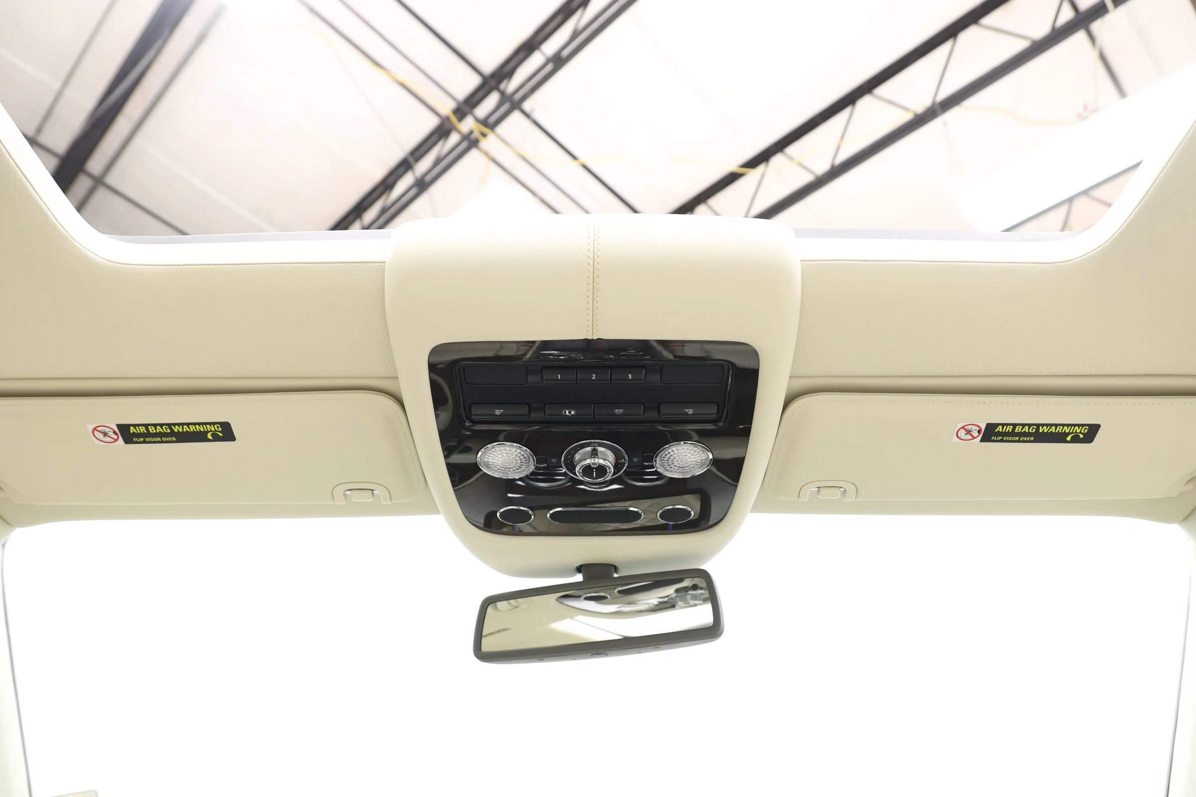 Used 2018 Bentley Flying Spur V8 AWD/4WD image 46