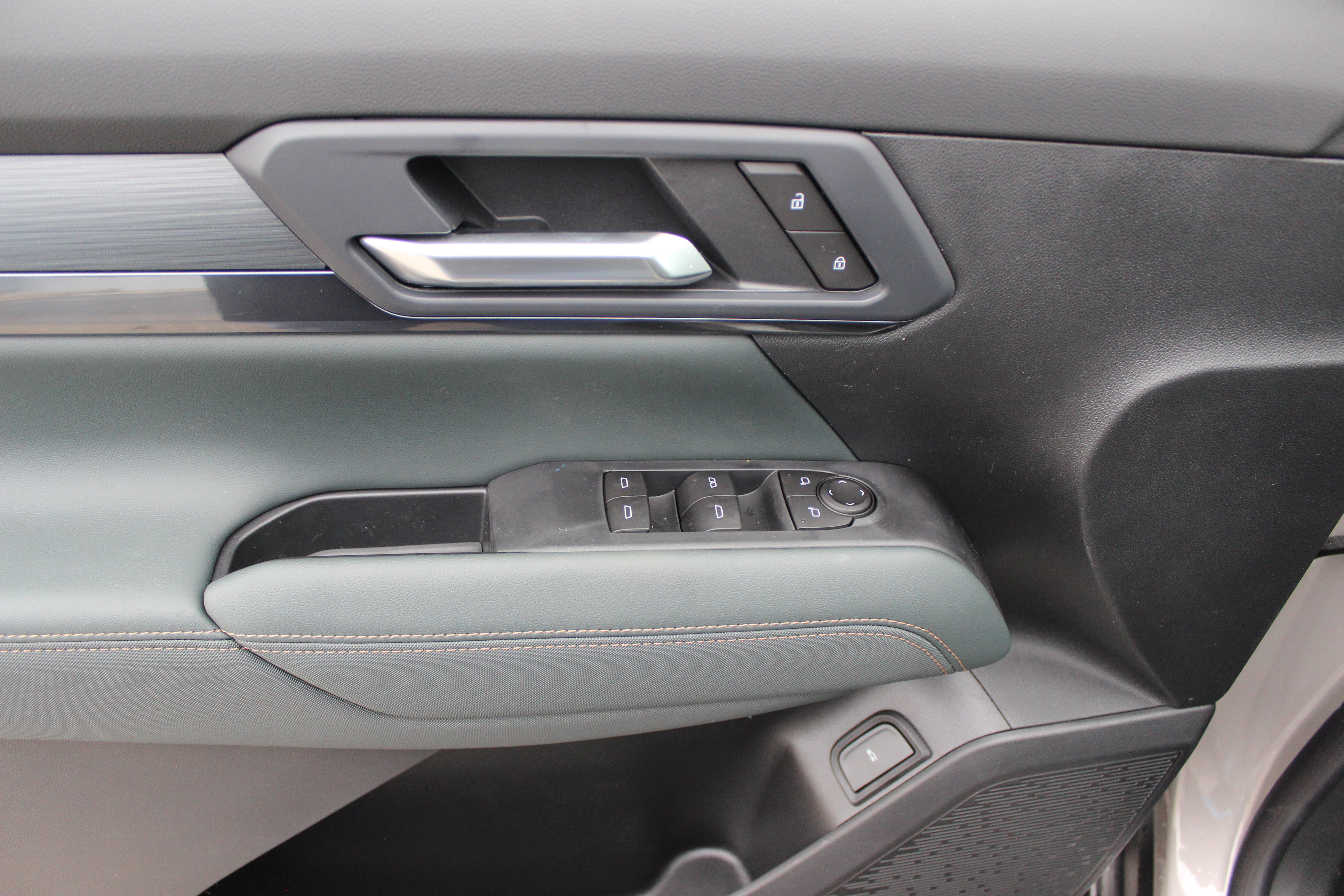 New 2026 GMC Terrain AT4 image 10