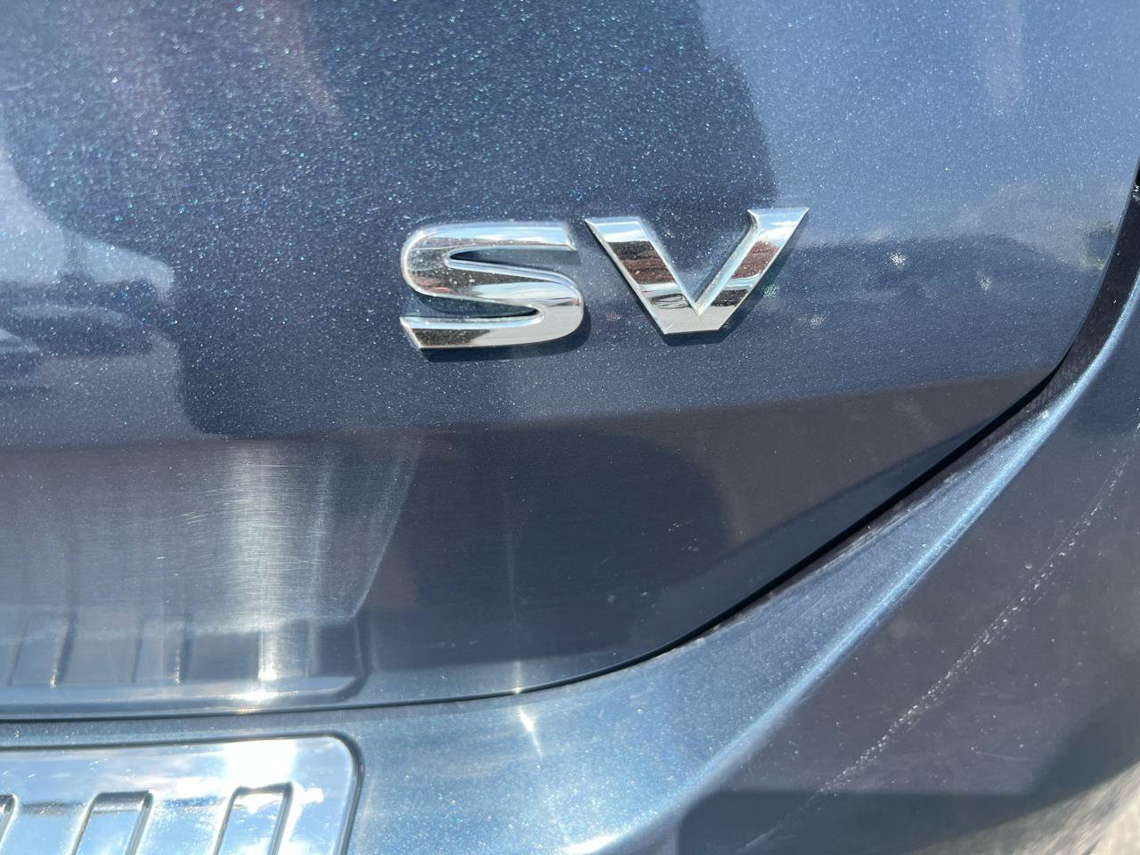 Used 2016 Nissan Rogue SV FWD image 5