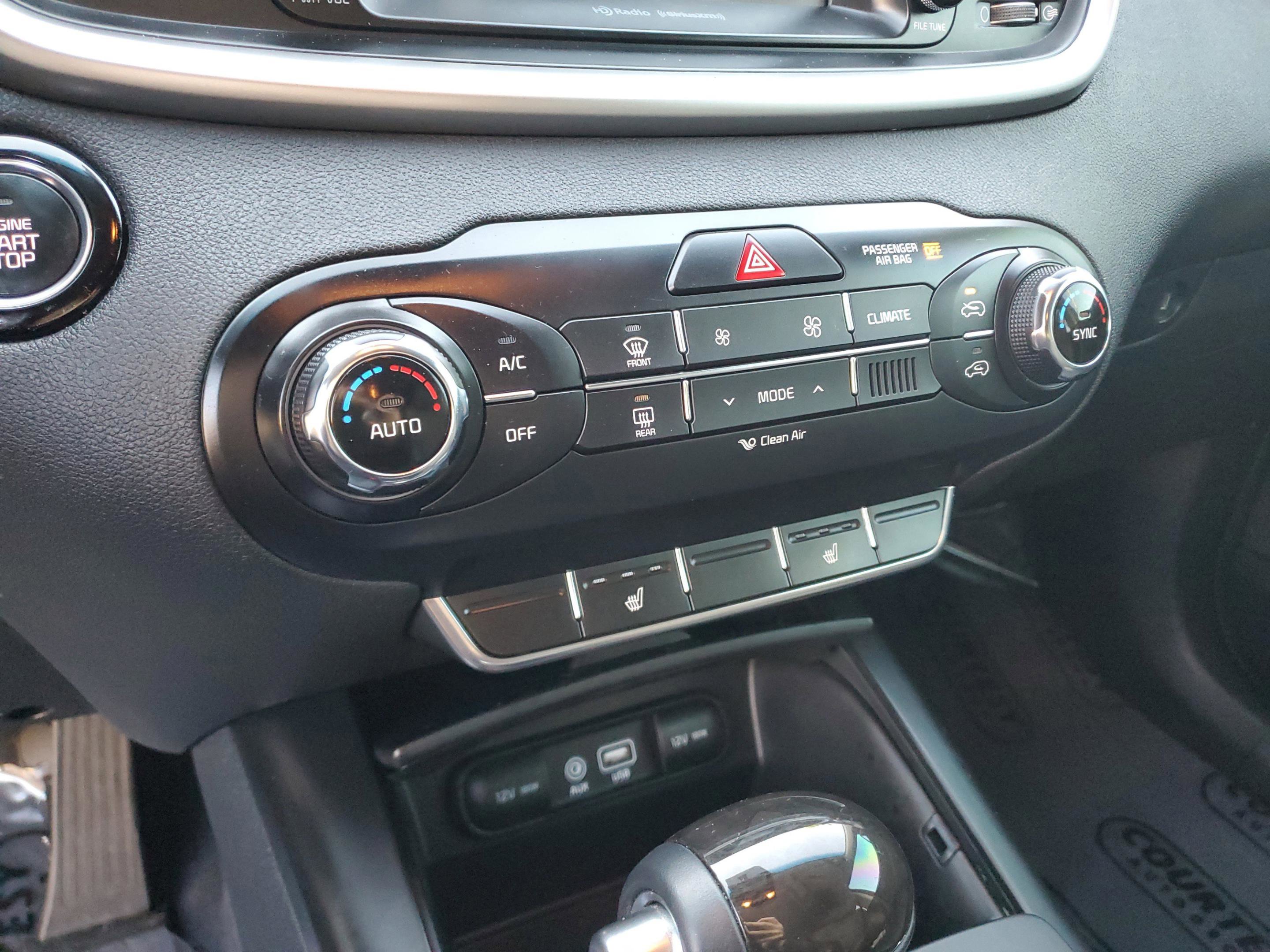 Used 2017 Kia Sorento LX image 20