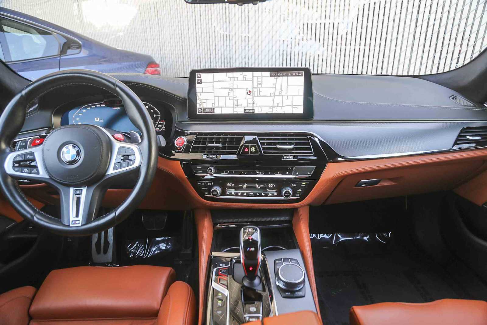 Used 2023 BMW M5 image 9