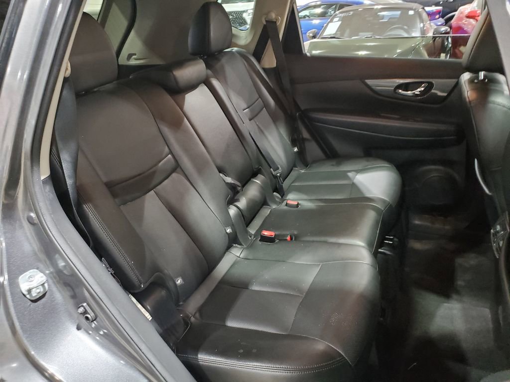 Used 2016 Nissan Rogue SL w/ SL Premium Package FWD image 21