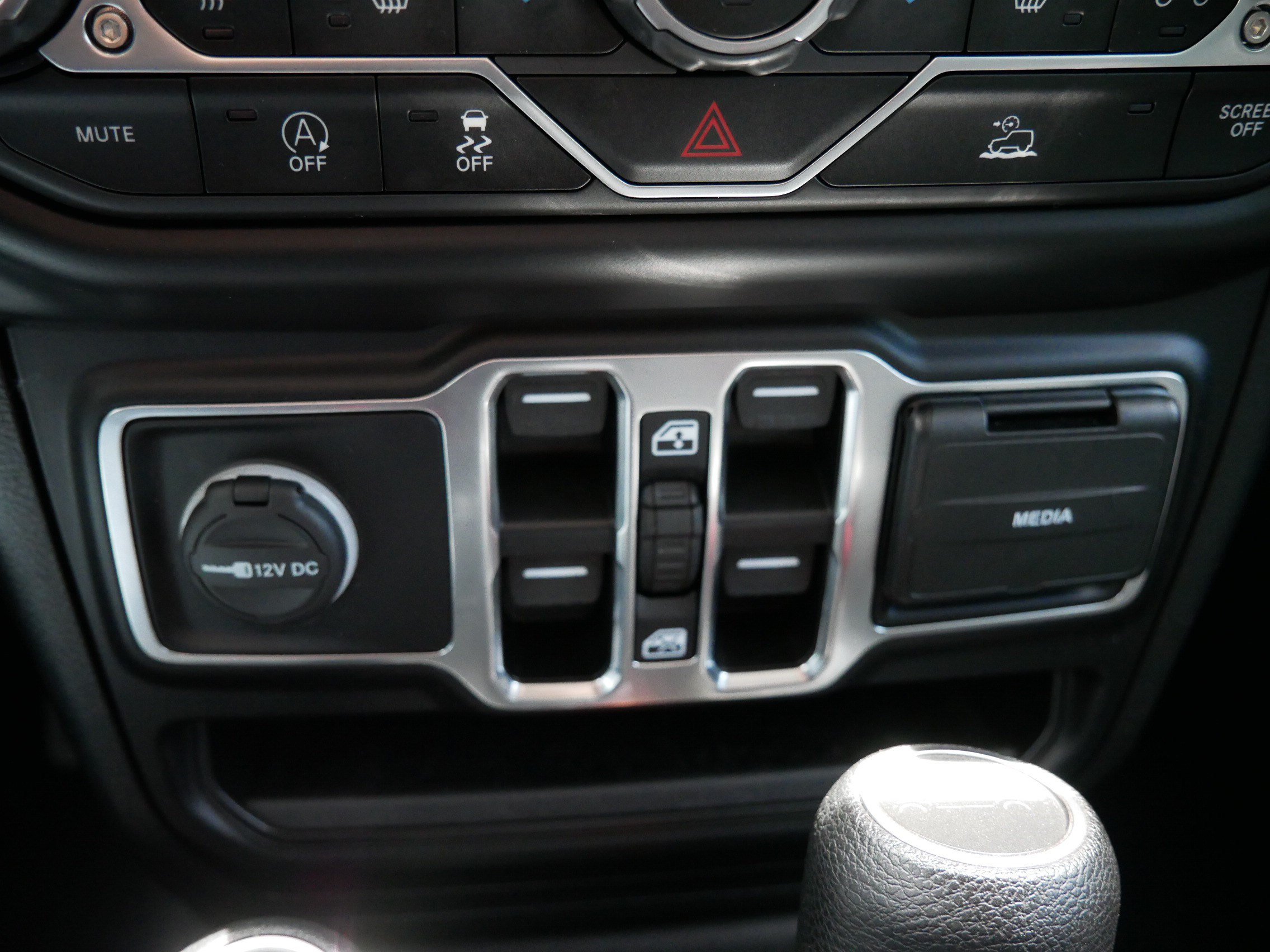 Used 2020 Jeep Gladiator Sport w/ Quick Order Package 24S AWD/4WD image 31