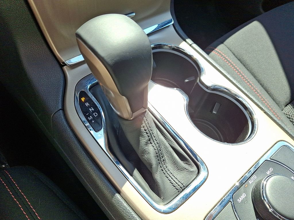 Used 2016 Jeep Grand Cherokee Laredo 75th Anniversary image 15