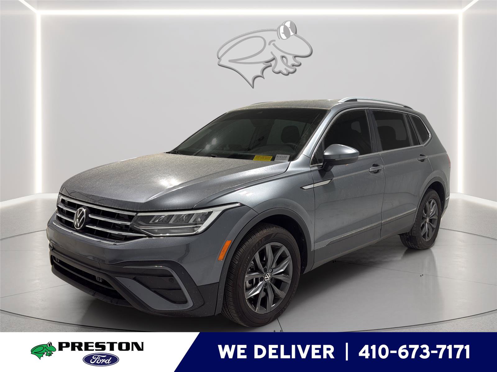 Used 2022 Volkswagen Tiguan SE FWD image 1