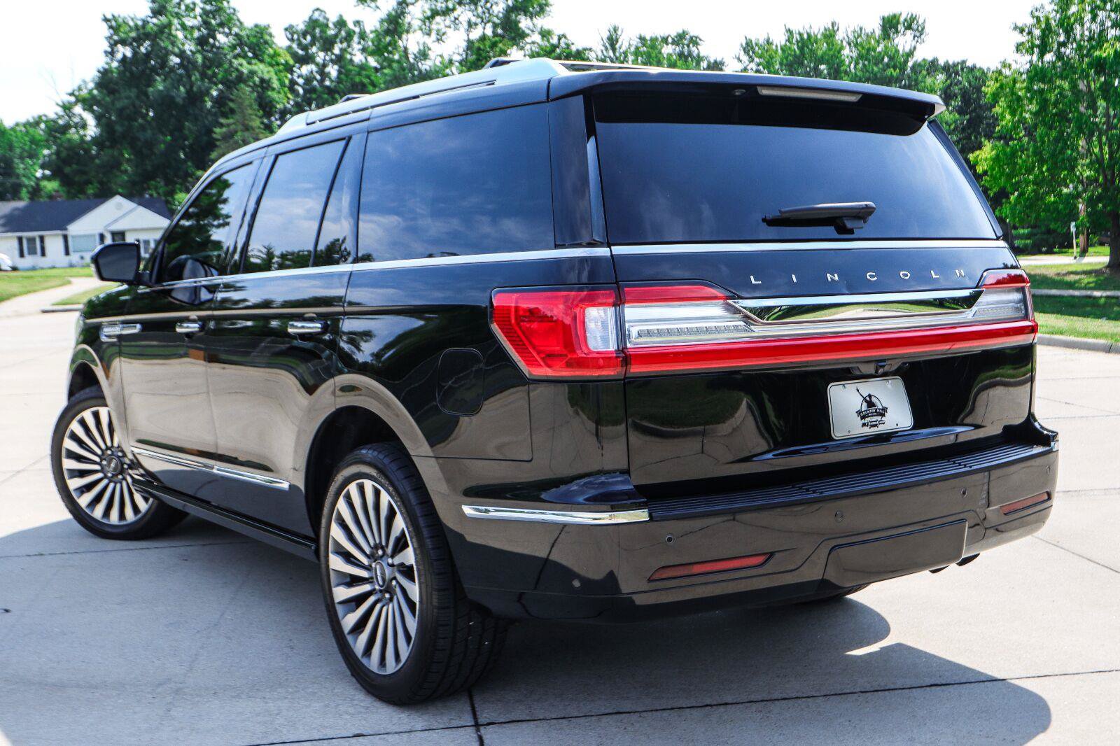 Used 2019 Lincoln Navigator Reserve w/ Cargo Package AWD/4WD image 21