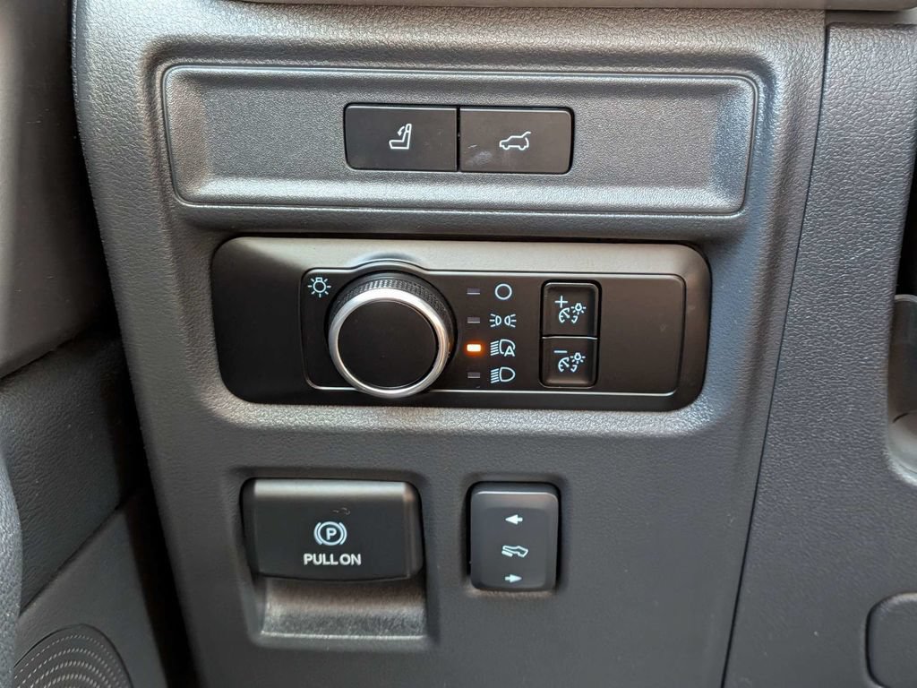 Used 2024 Ford Expedition XLT AWD/4WD image 20