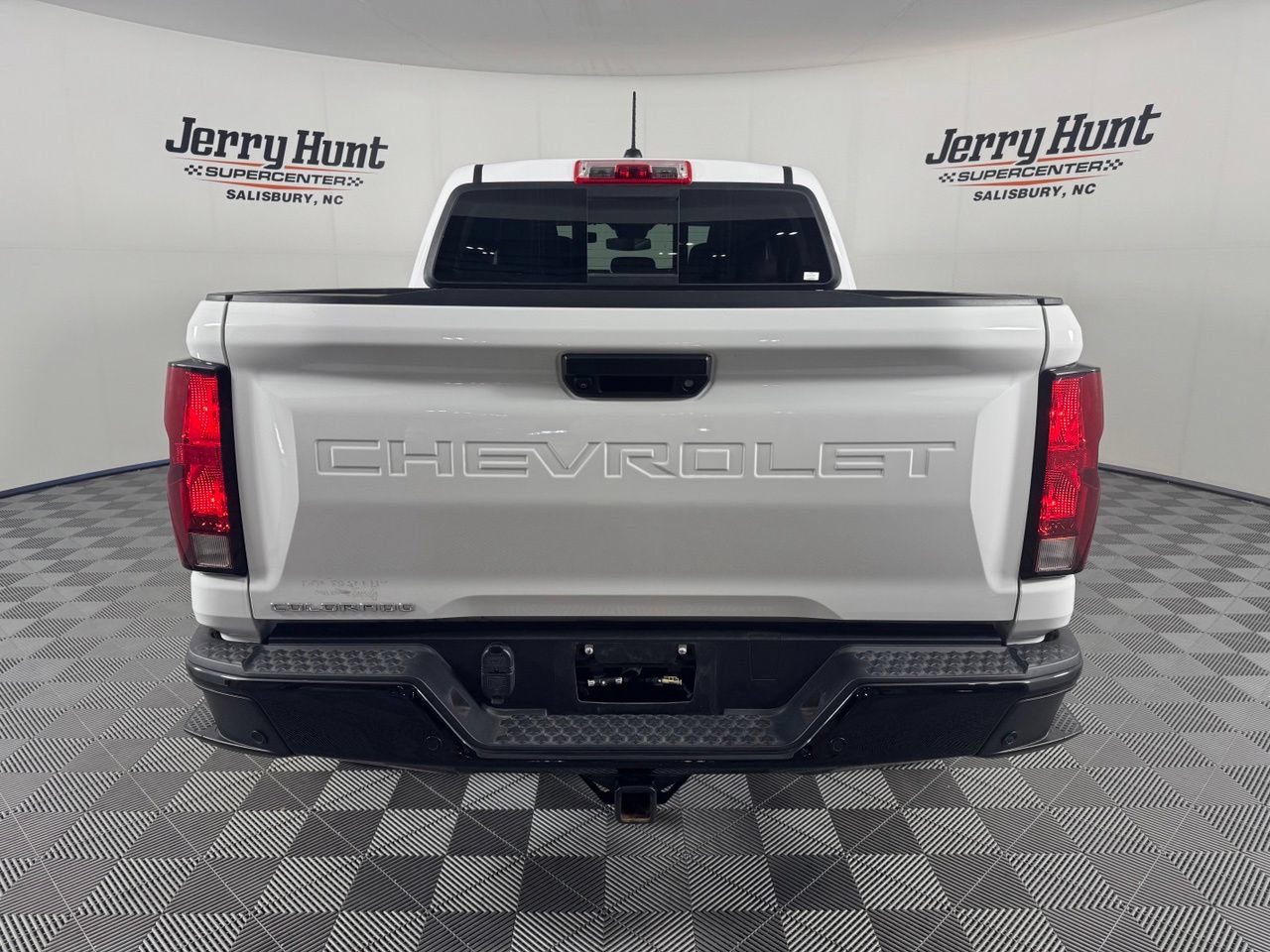 Used 2025 Chevrolet Colorado Trail Boss AWD/4WD image 8