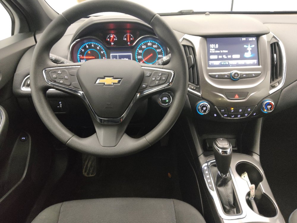 Used 2017 Chevrolet Cruze LT w/ Convenience Package FWD image 22