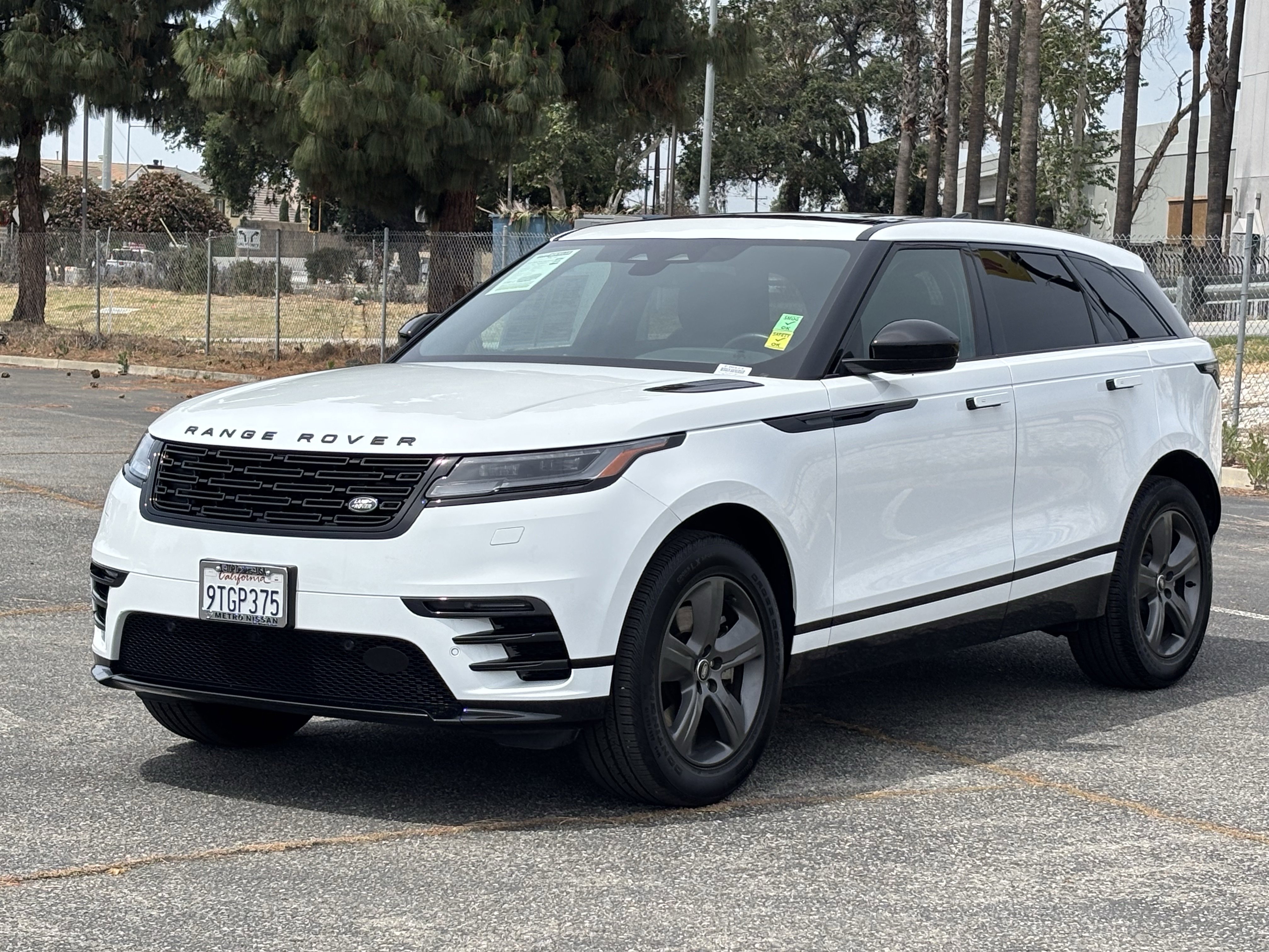Used 2025 Land Rover Range Rover Velar Dynamic SE image 7