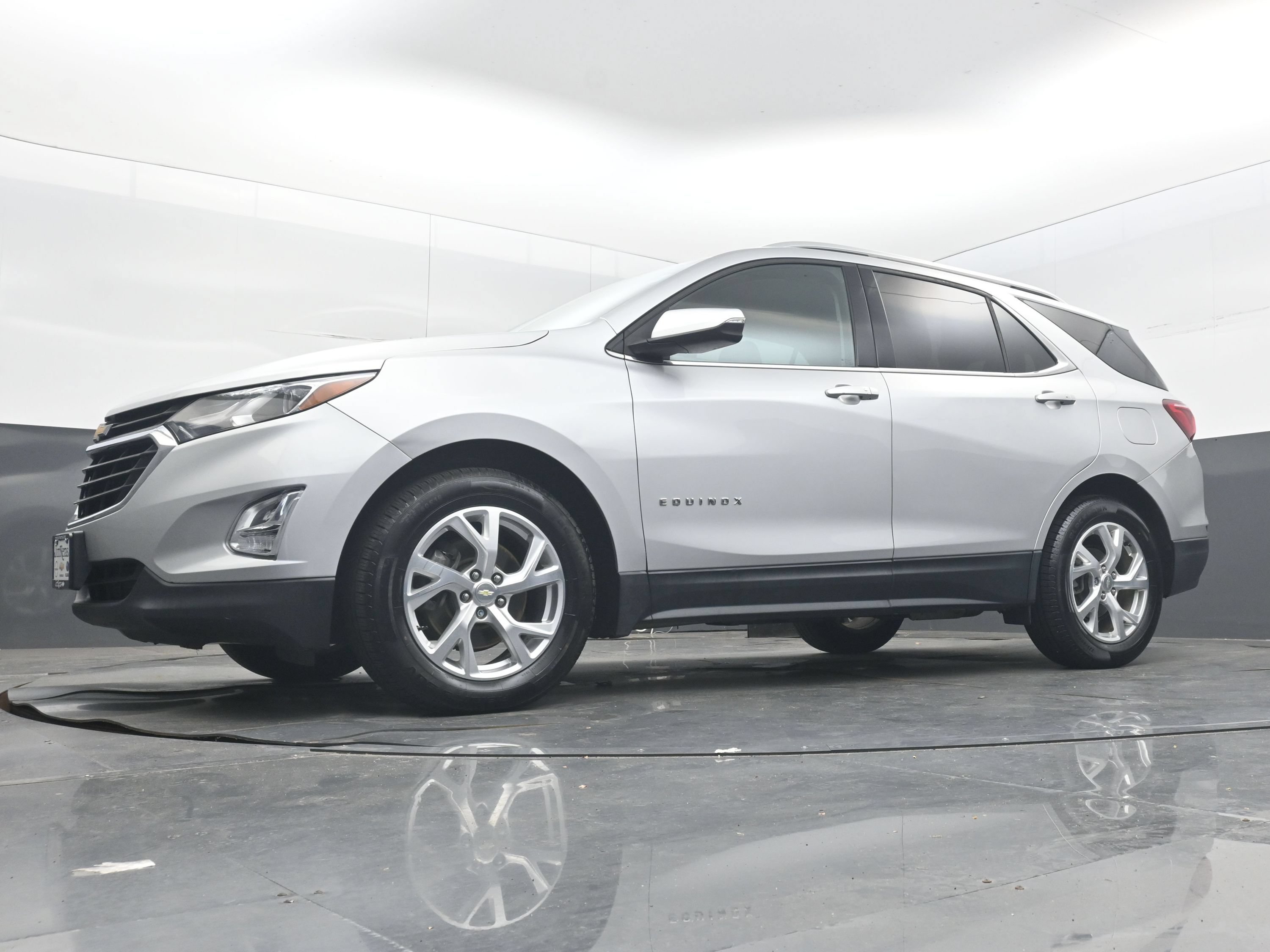 Used 2019 Chevrolet Equinox LT w/ Sun & Navigation Package FWD image 29