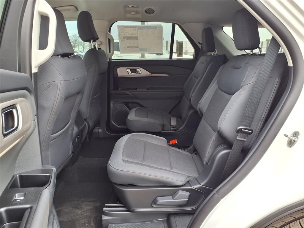 New 2026 Ford Explorer Active RWD image 19