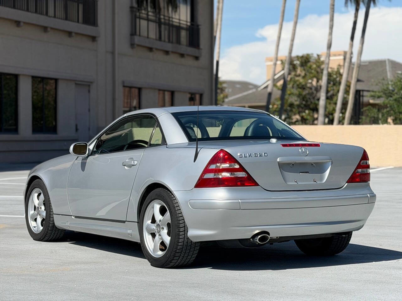 Used 2001 Mercedes-Benz SLK 320 image 8