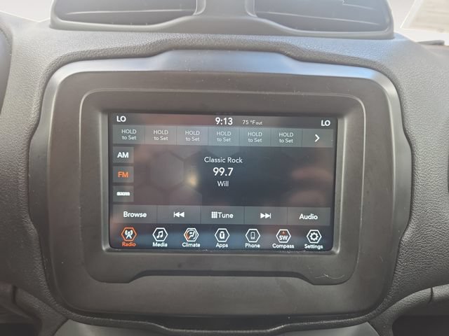 Used 2019 Jeep Renegade Latitude AWD/4WD image 22