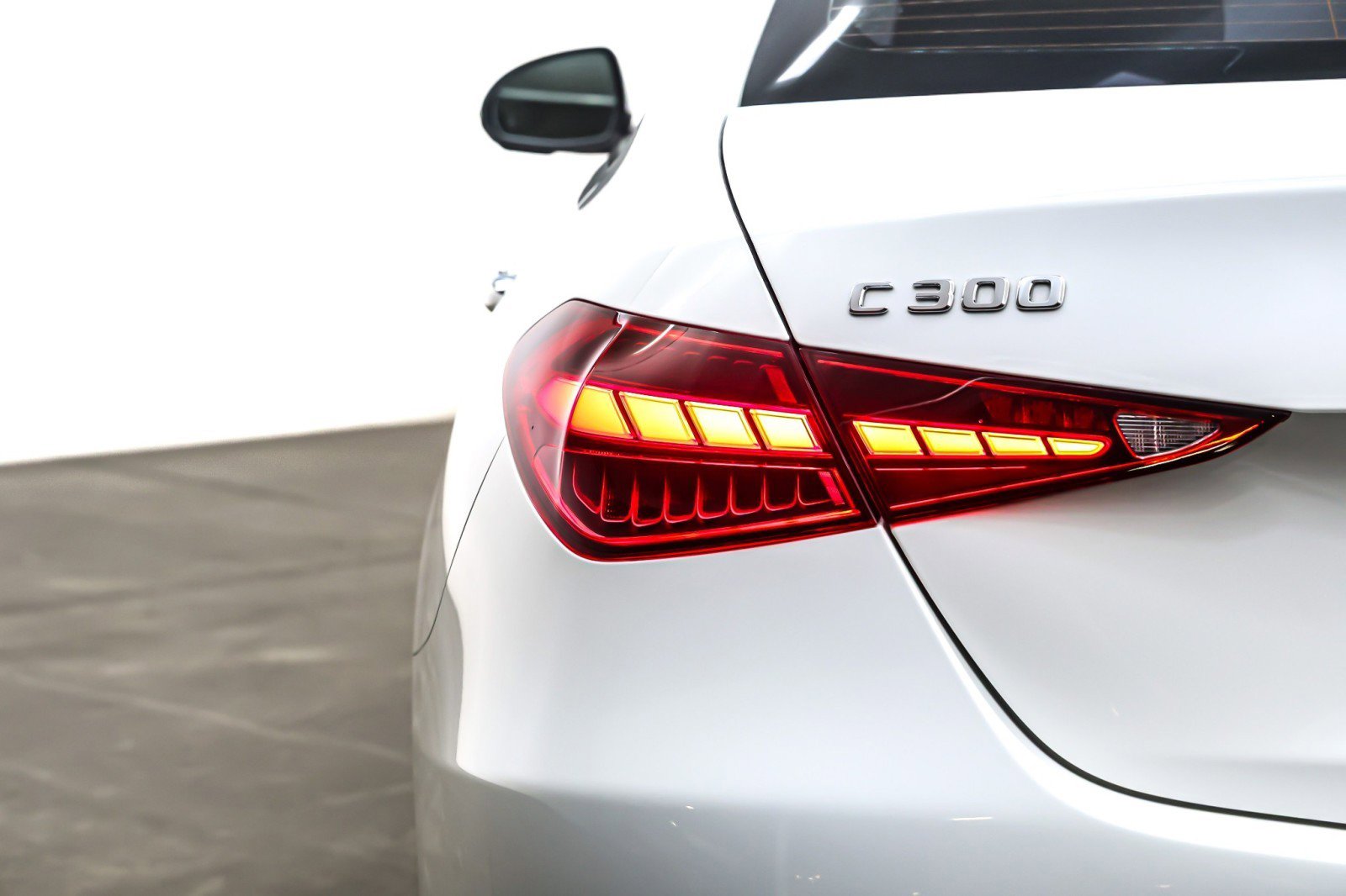Used 2023 Mercedes-Benz C 300 Sedan image 15