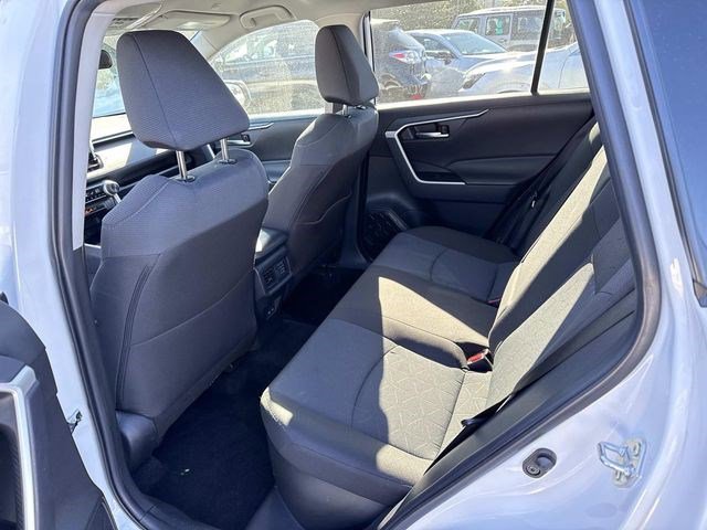 Used 2025 Toyota RAV4 XLE image 16