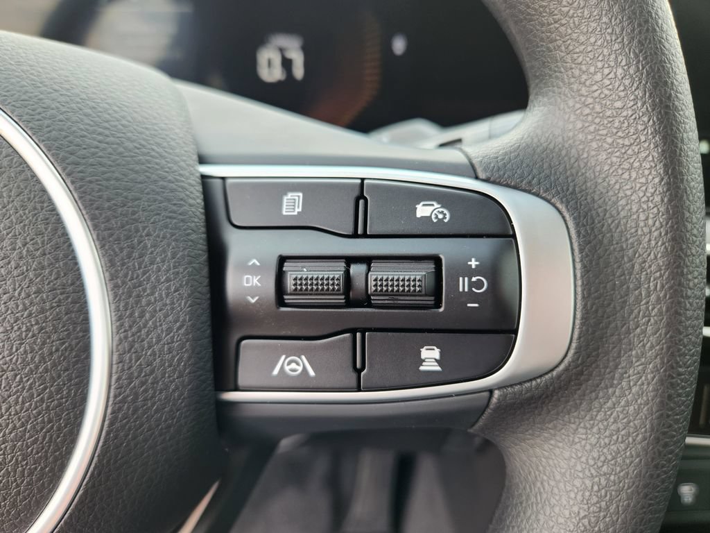 New 2026 Kia K5 LXS FWD image 15