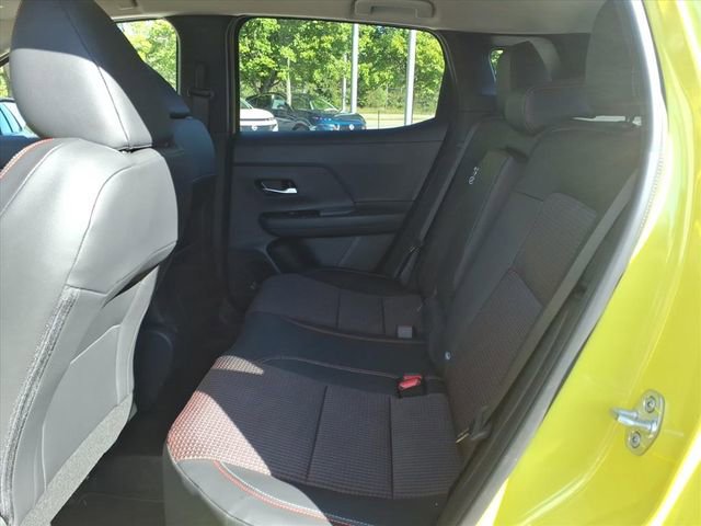 New 2026 Nissan Kicks SR image 7