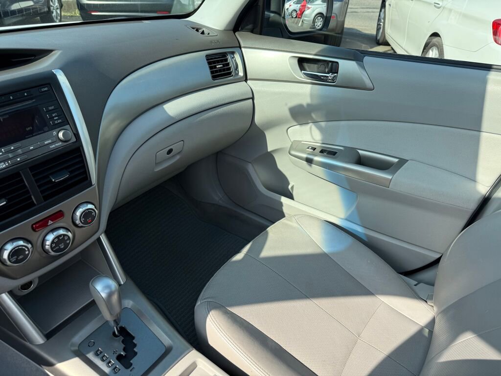 Used 2009 Subaru Forester 2.5XT Limited image 16
