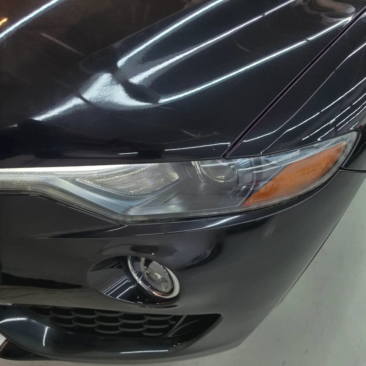 Used 2017 Maserati Levante w/ Luxury Package AWD/4WD image 36