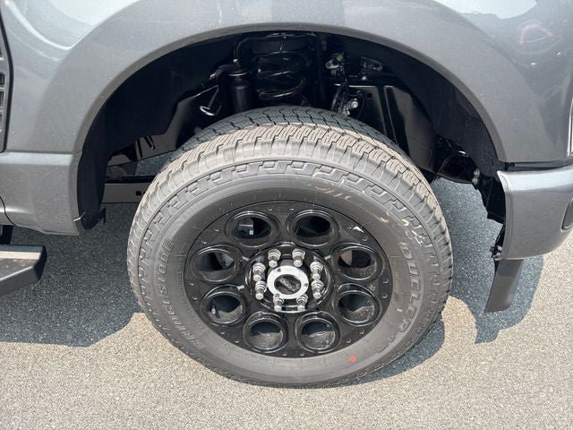 New 2026 Ford F250 Lariat w/ Black Appearance Package AWD/4WD image 9