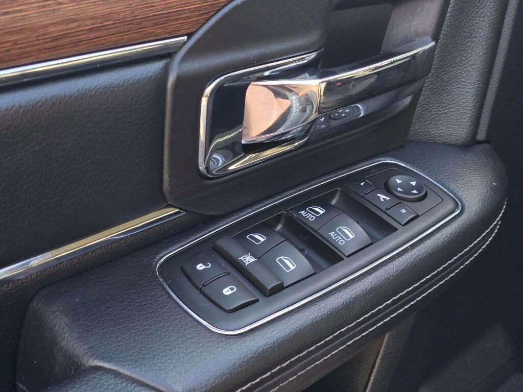 Used 2014 RAM 2500 Laramie w/ Convenience Group image 18