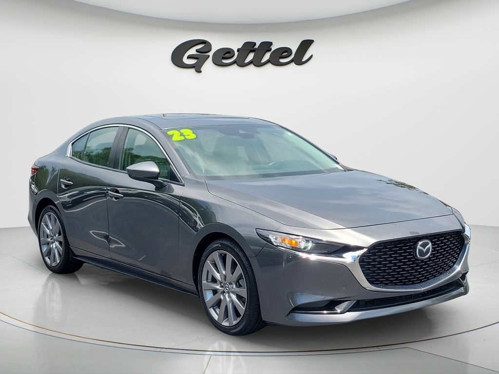 Used 2023 MAZDA MAZDA3 s FWD image 3