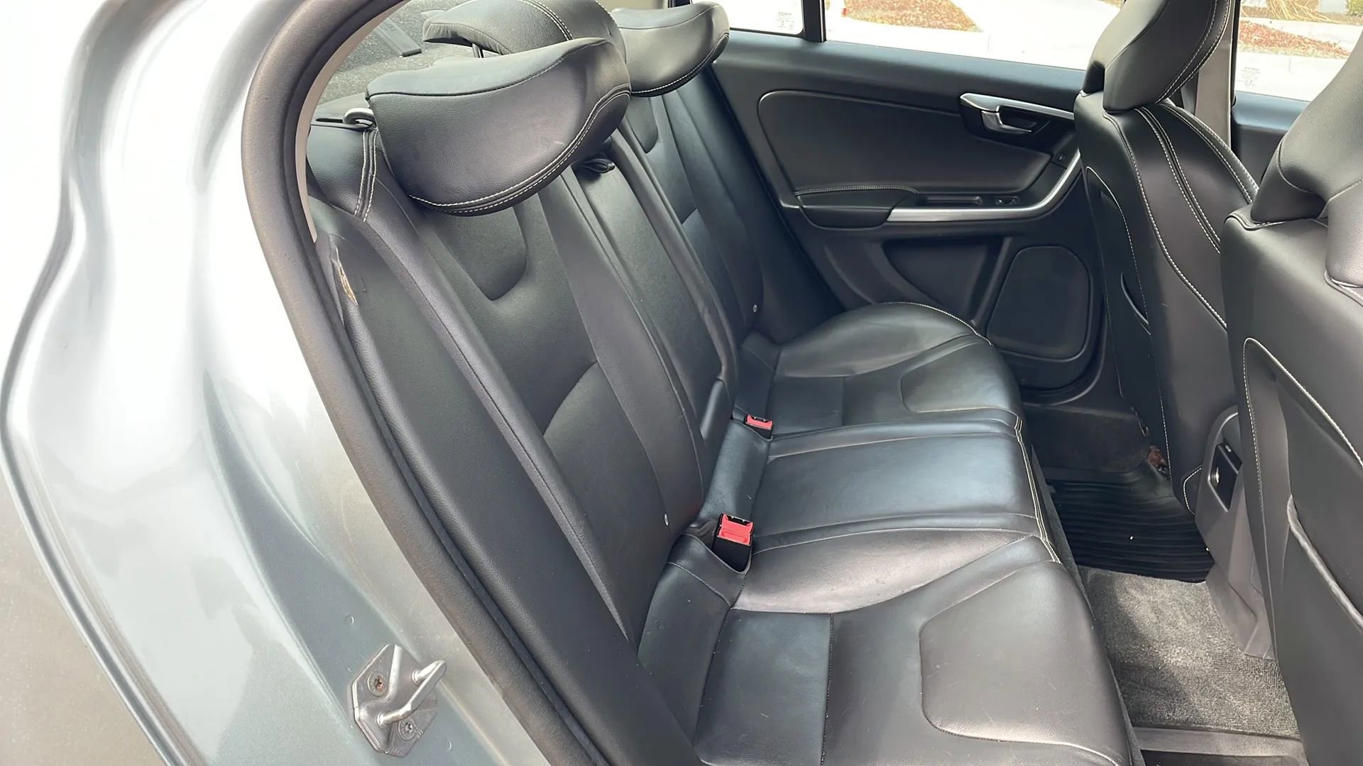 Used 2017 Volvo S60 T5 Dynamic image 15