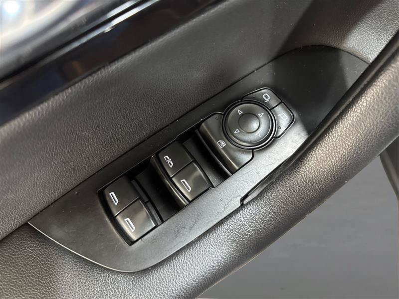 Used 2019 Chevrolet Blazer Premier w/ Sun and Wheels Package AWD/4WD image 32