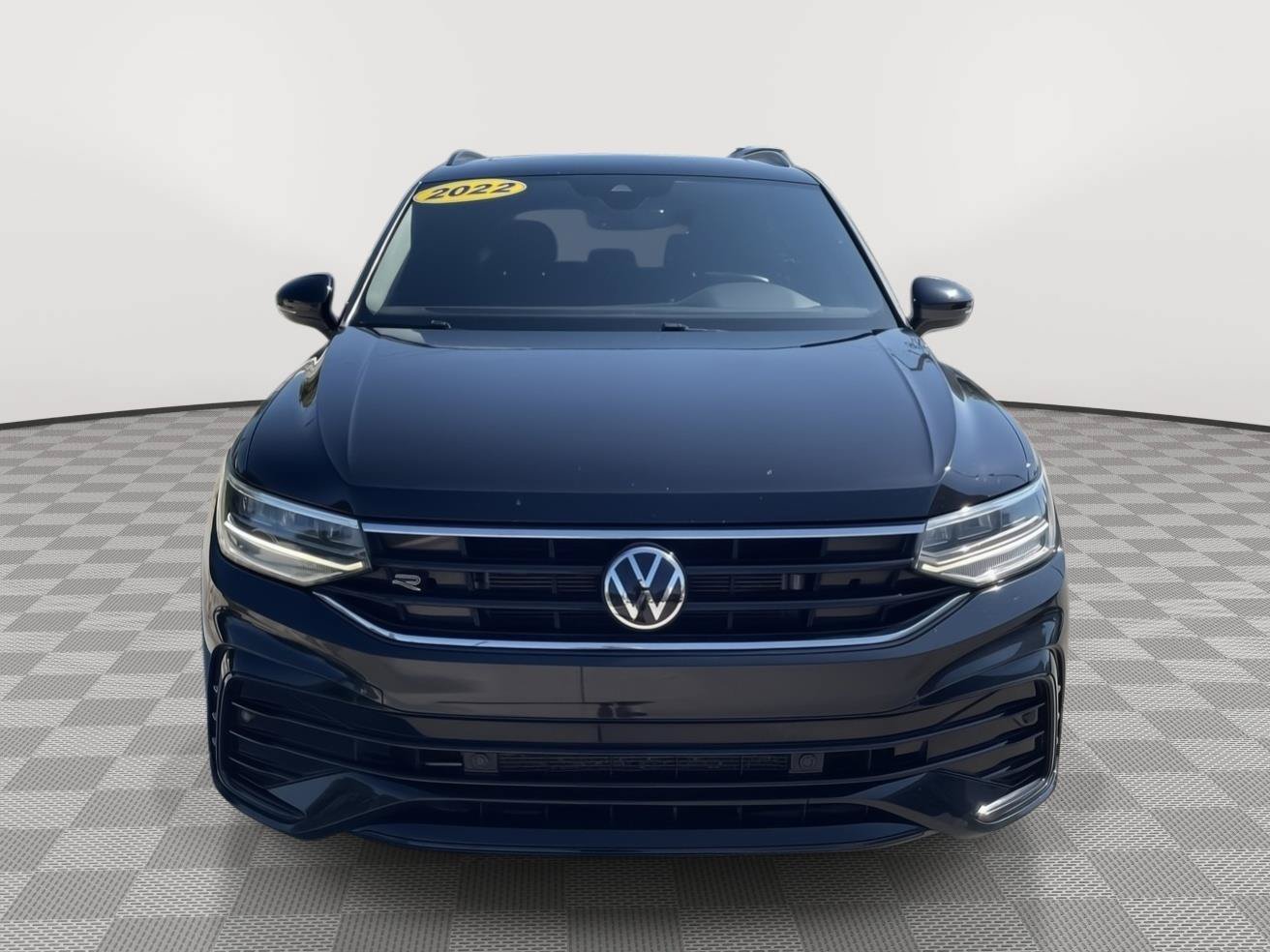Used 2022 Volkswagen Tiguan SE R-Line AWD/4WD image 10